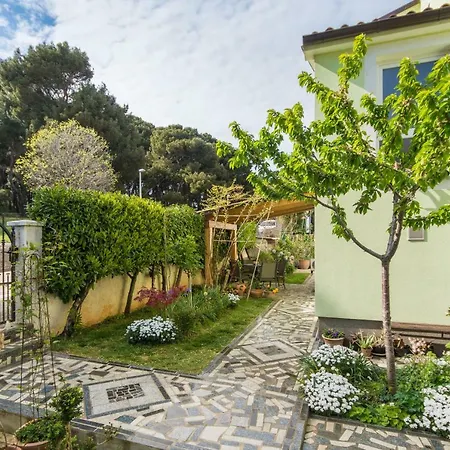 Piccola Pineta Appartamento *