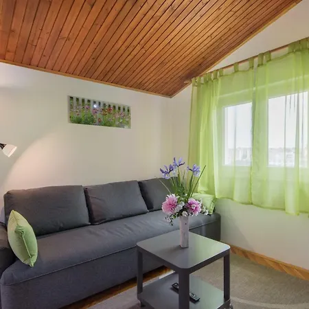 Piccola Pineta Apartament Pula