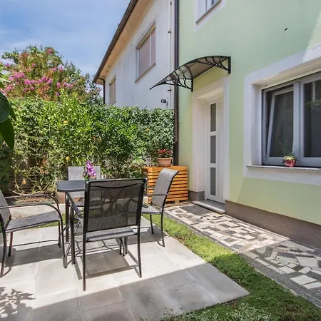 Piccola Pineta Apartman Pula