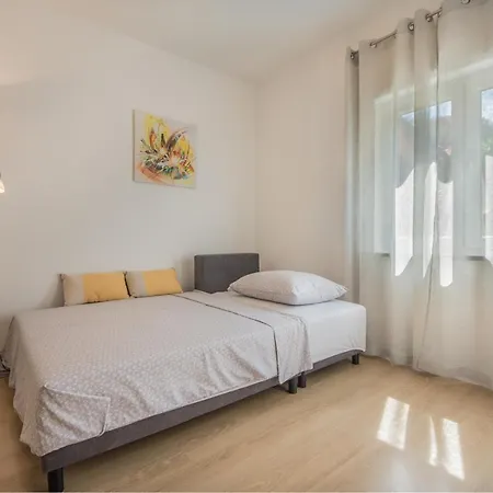 Piccola Pineta 풀라